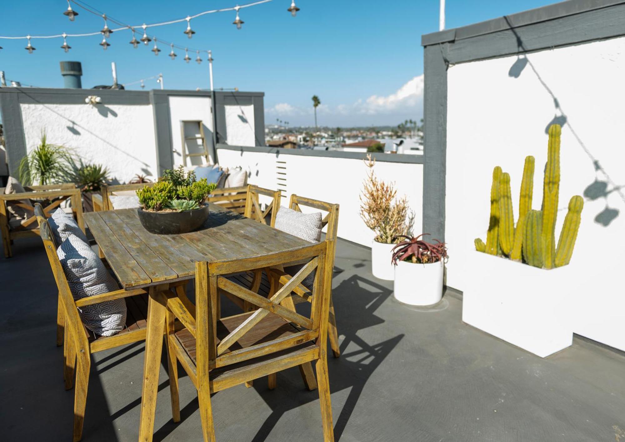 50 M To Sand Lgb 2 King Suites Long Beach Bagian luar foto
