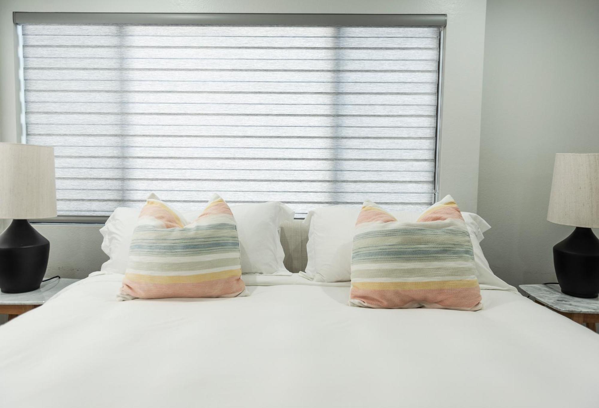 50 M To Sand Lgb 2 King Suites Long Beach Bagian luar foto